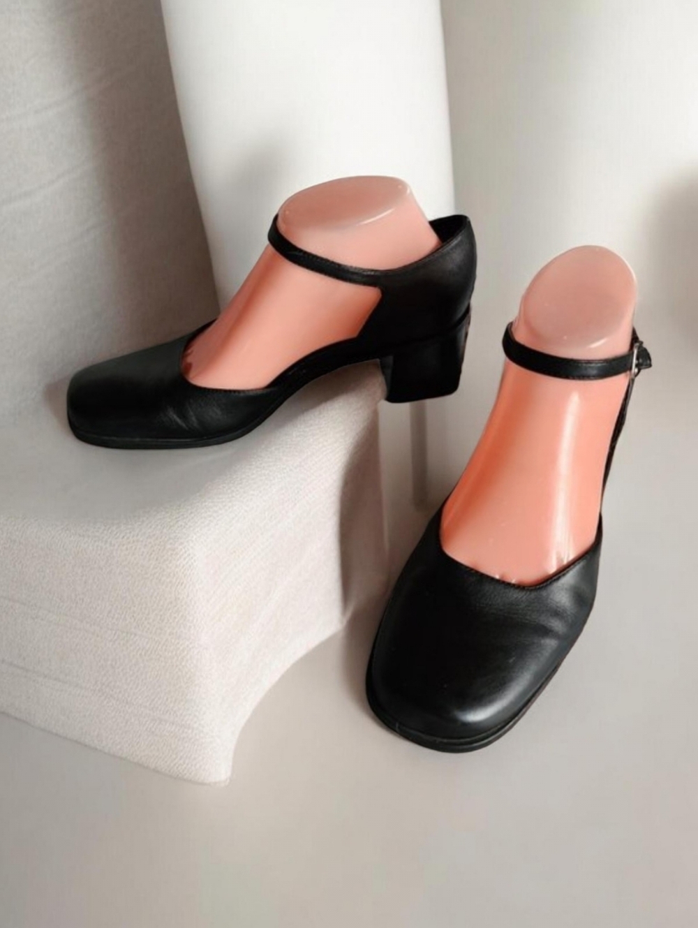 MADELINE STUART (8.5)  Black Chunky Heel MaryJane Size 8.5